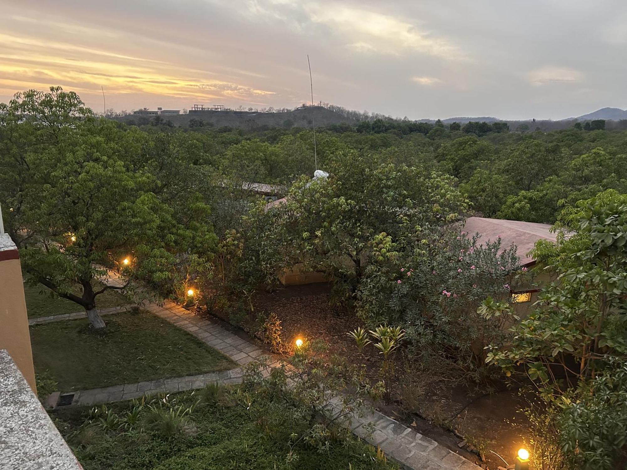 Gir Birding Lodge Sasan Gir Exterior photo